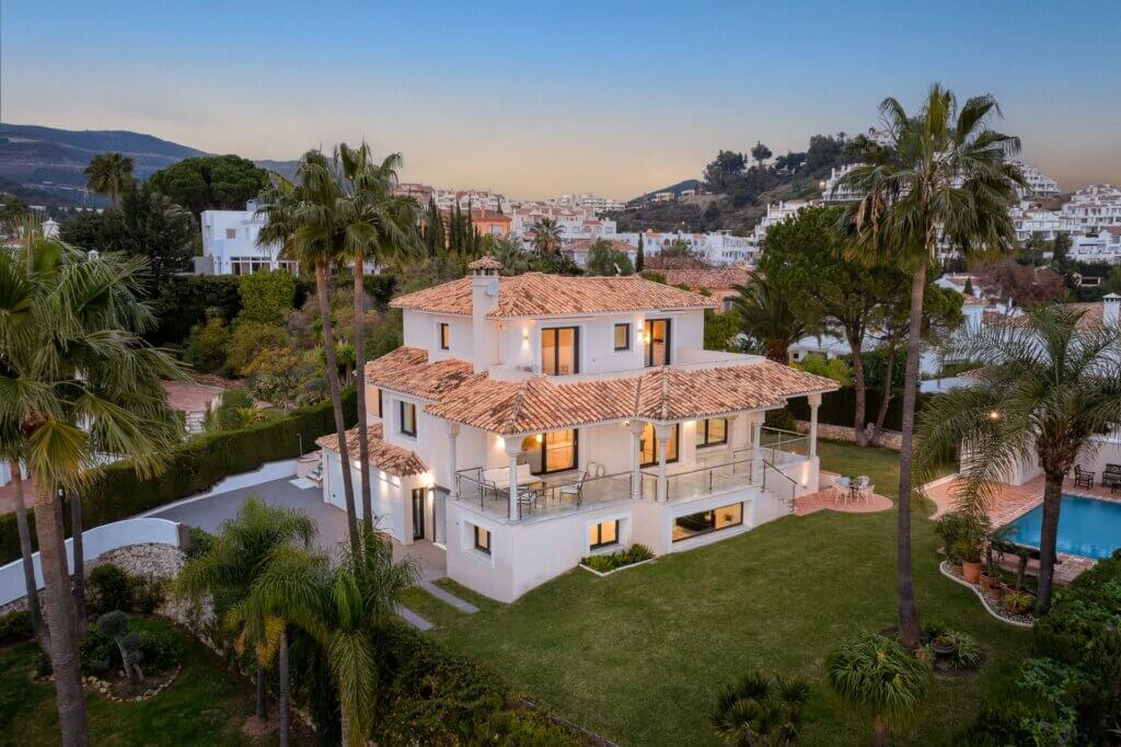 Vastgoed in Costa del Sol: Uw Gids voor Luxueus Zonnig Wonen